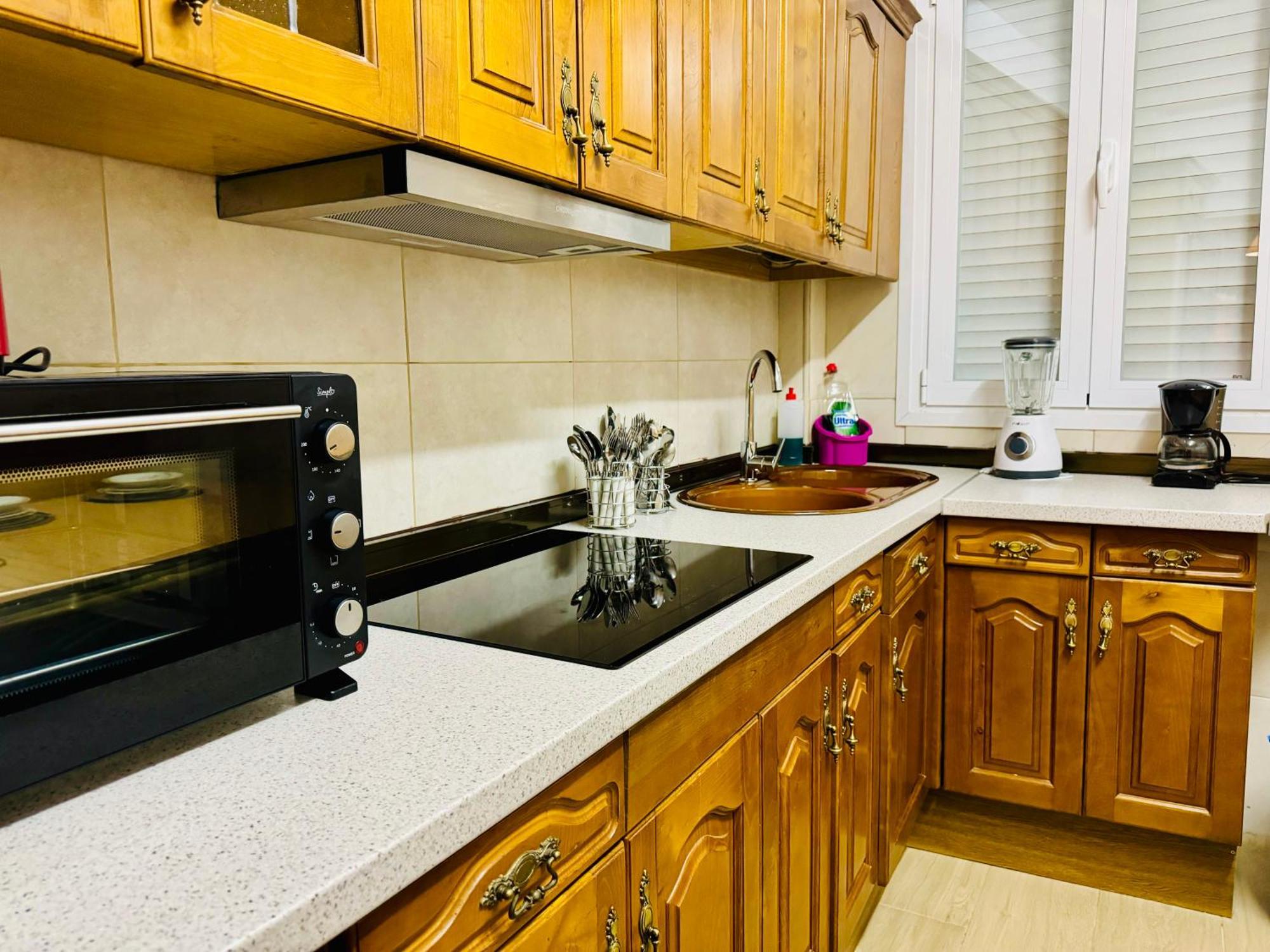 Pisos Familiares Barajas Apartment มาดริด ภายนอก รูปภาพ